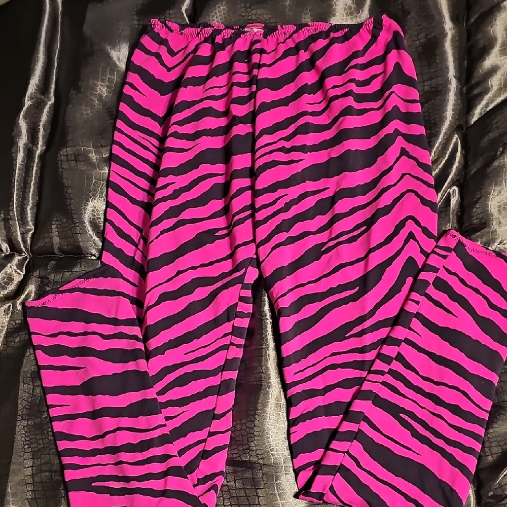 Pink Zebra Leggings By Rockin' Bones, M